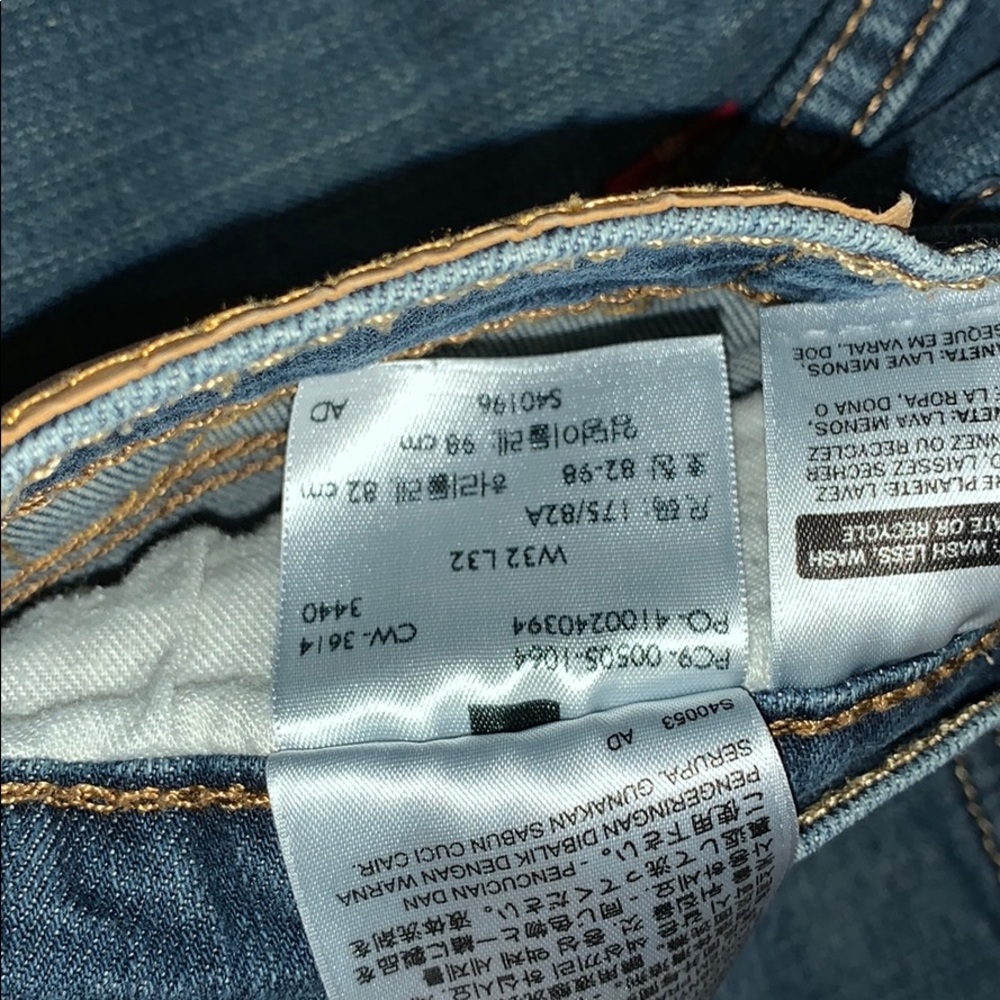 Jeans - Picture 2 of 3